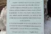 76 Gli Alpini di Bracca hanno posto questa bellissima croce